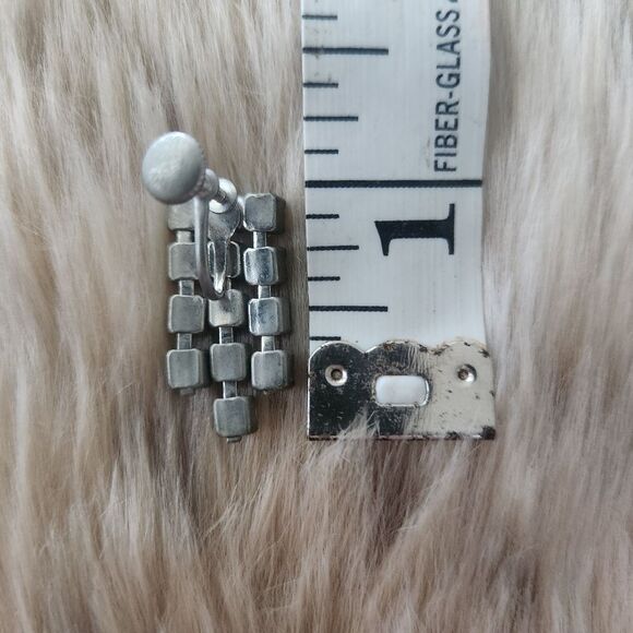 Vintage Screwback Clip-On Rhinestone Cluster‎ Dangle Earrings - Picture 4 of 4